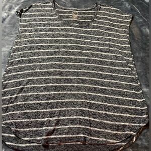 Maurice’s Striped Gray Women's Top